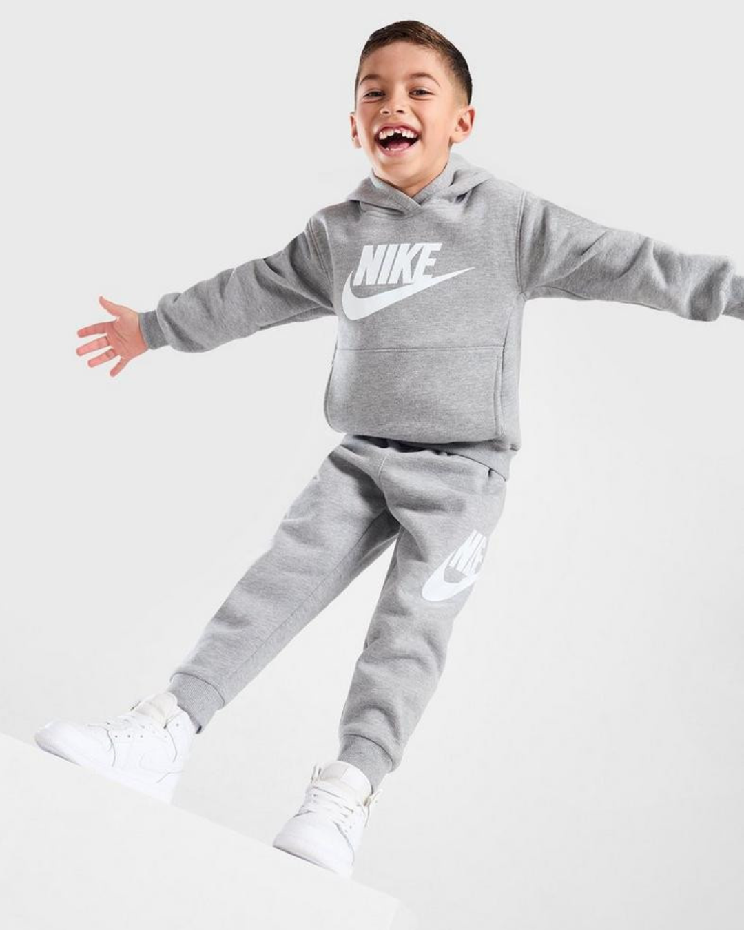 Survêtement Nike Club Fleece Enfant - Gris/Blanc